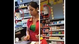 Cajera de oxxo enseñando su vagina x video llamada