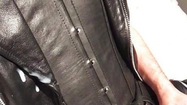 Cumming hard in my leathers